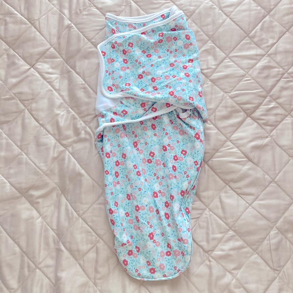 Aden & Anais velvro swaddle